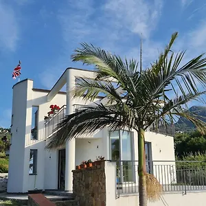  Bed & Breakfast Assabinirica